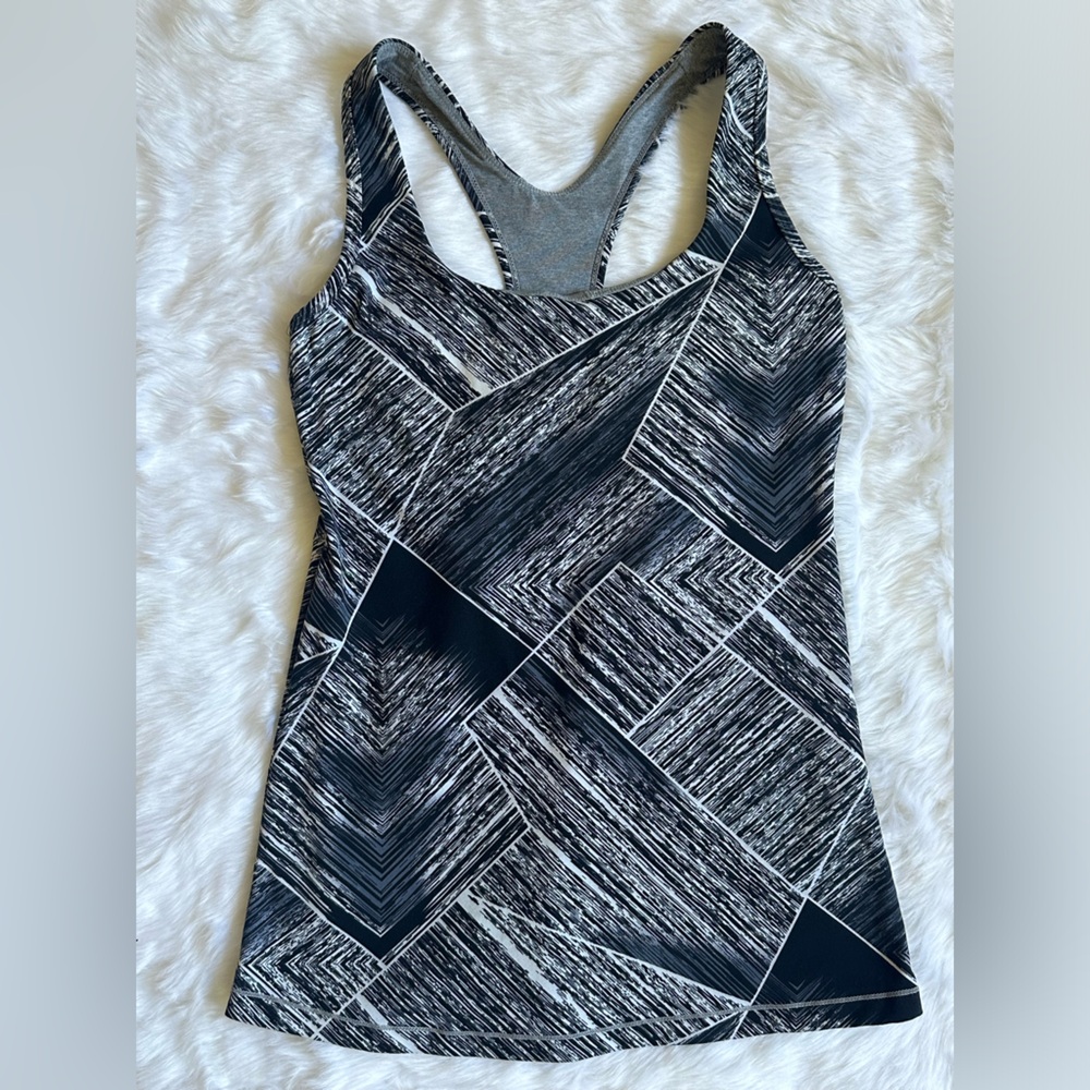 Lululemon Cross back Tank PTP 13" Size 4